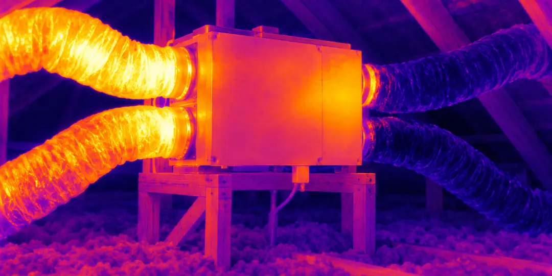Thermogramme d’une gaine de ventilation dans des combles